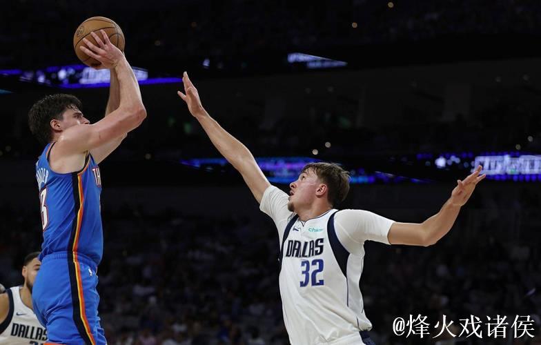 赛季前13场弗拉格场均15.2分3.1助,后13场爆发至21.7分4助 赛季前13场弗拉格场均15.2分3.1助,后13场爆发至21.7分4助