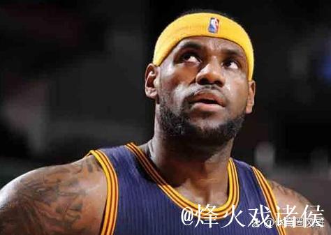 琼斯被球迷戏称交易至湖人,反应震惊 琼斯被球迷戏称交易至湖人,反应震惊