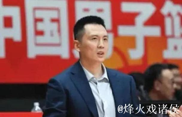 七连胜献礼俱乐部三十周年，卢伟希望球队“为上海拿到最高荣誉”