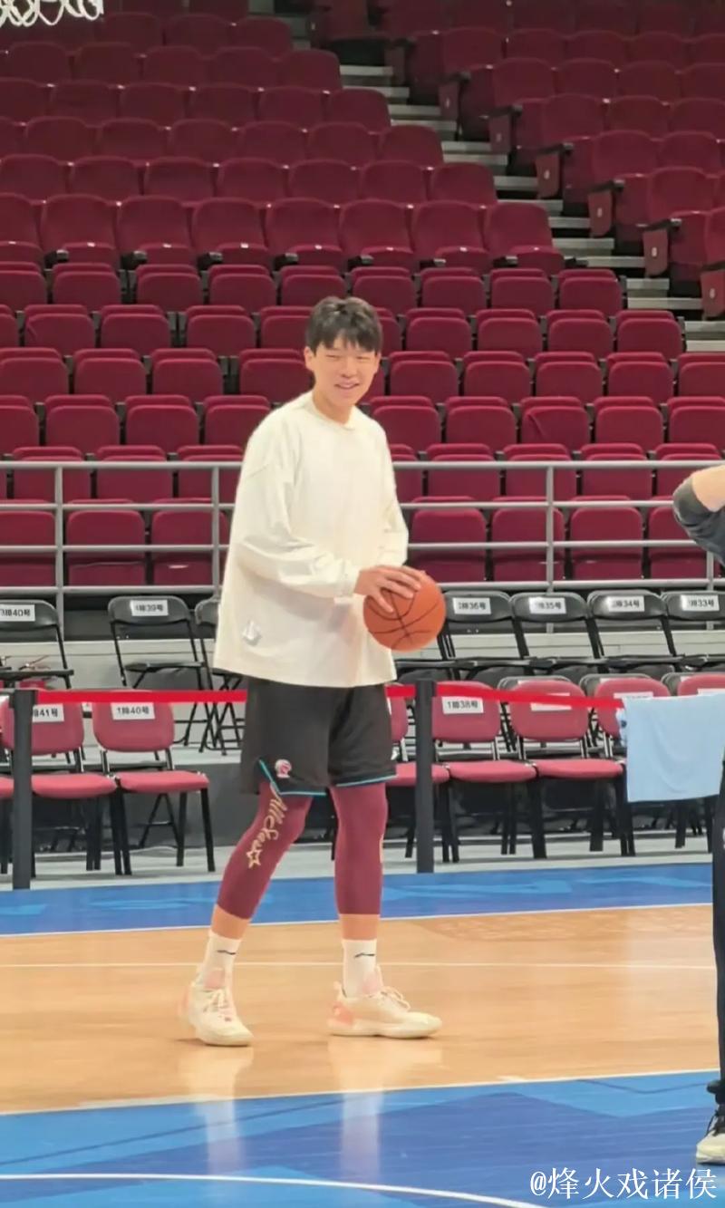 周琦10+10首钢力克辽宁 杨瀚森12分青岛胜四川